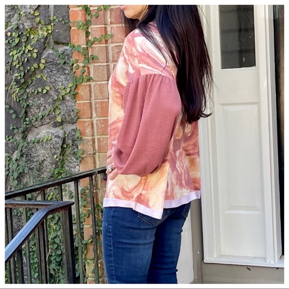 Marble print knit fabric boxy top Features - Picture 6 of 6